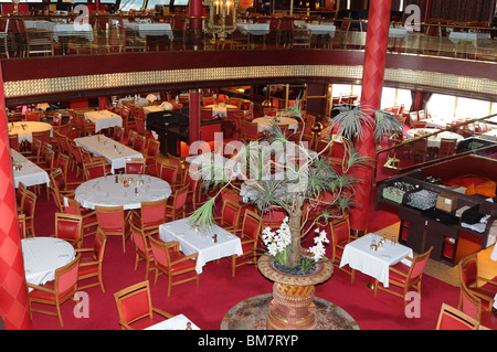Il ristorante di Rotterdam a bordo Holland America Line's Veendam. Maggio 23, 2010 Foto Stock
