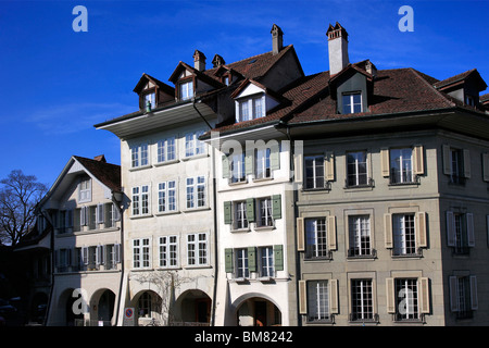 Gli edifici storici di Kramgasse su un sito patrimonio mondiale dell'UNESCO a Berna la città capitale della Svizzera Oberland county Foto Stock