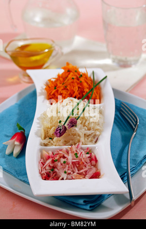 Tre radici insalata. Ricetta disponibile. Foto Stock