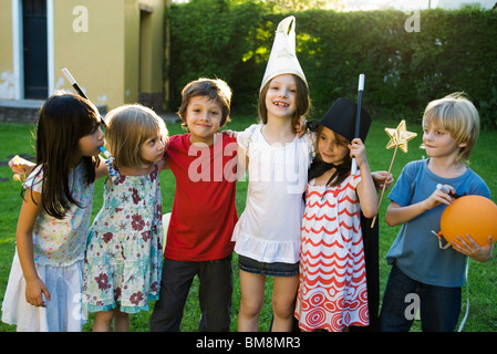 Bambini insieme per party, foto di gruppo Foto Stock