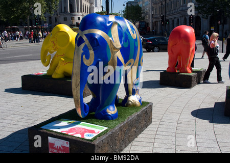 Asta salvare l'elefante indiano statue modelli Foto Stock