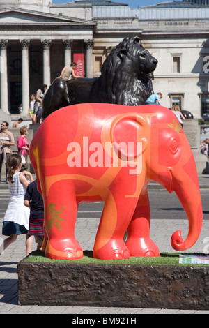 Asta salvare l'elefante indiano statue modelli Foto Stock