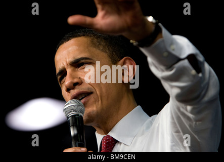 22 gennaio 2008 Ð Orangeburg, South Carolina ÐDemocratic il candidato presidenziale Barack Obama parla durante un raduno tenuto alla South Carolina state University. L'evento fa parte del periodo di riferimento per le primarie del South Carolina Democratic, fortemente contese. Foto Stock