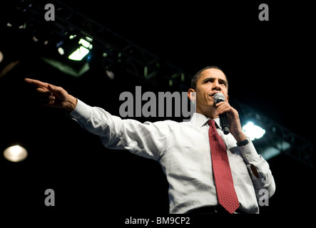 22 gennaio 2008 Ð Orangeburg, South Carolina ÐDemocratic il candidato presidenziale Barack Obama parla durante un raduno tenuto alla South Carolina state University. L'evento fa parte del periodo di riferimento per le primarie del South Carolina Democratic, fortemente contese. Foto Stock