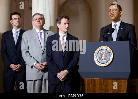 Il presidente Barack Obama, Timothy Geithner, Ray Lahood e Peter Orzag. Foto Stock