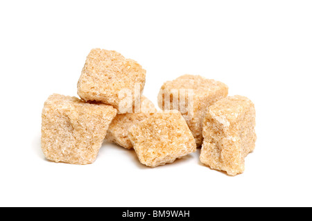 Zollette di zucchero isolato su sfondo bianco Foto Stock