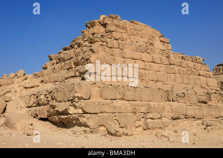 La piramide occidentale delle tre regine " Piramidi (mogli del faraone Menkaure) in Giza, Egitto Foto Stock