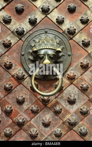 Cattedrale di San Vito di Praga, il castello di Praga, Repubblica Ceca, interni - Wenceslas della cappella - dettaglio della porta Foto Stock