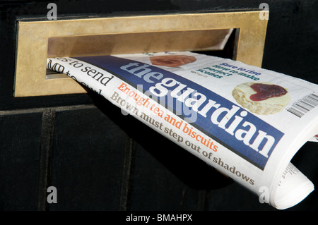 Quotidiano Guardian in formato letterbox, Bawdsey, Suffolk, Regno Unito. Foto Stock