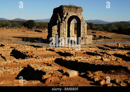 Arco romano della capara o caparra. Modo d'argento o Via de la Plata, Caceres provincia, regione Estremadura, Spagna Foto Stock