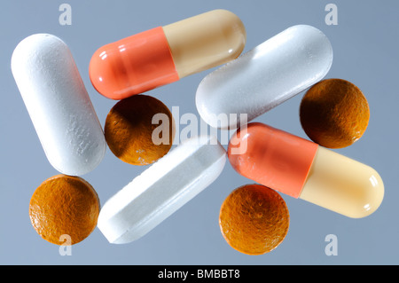 - Farmaci analgesici, anti-inflamatories e capsule gastro-resistenti Foto Stock