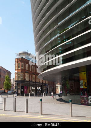 La curva teatro in Leicester City Centre, England Regno Unito Foto Stock