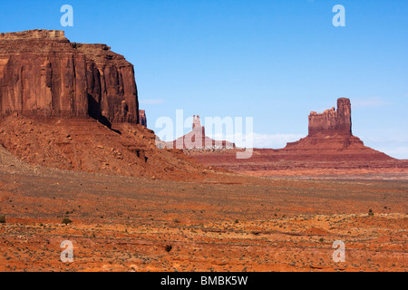 Monolito rosso formazioni rocciose alla Monument Valley, Arizona. Foto Stock