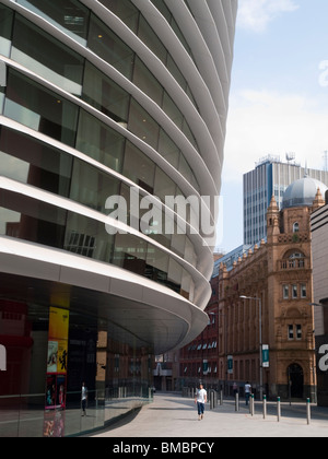 La curva teatro in Leicester City Centre, England Regno Unito Foto Stock