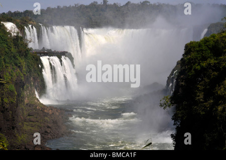 Salto Floriano, Iguassu Falls, Parco Nazionale di Iguazu, Puerto Iguazu, Brasile lato presa da Argentina Foto Stock