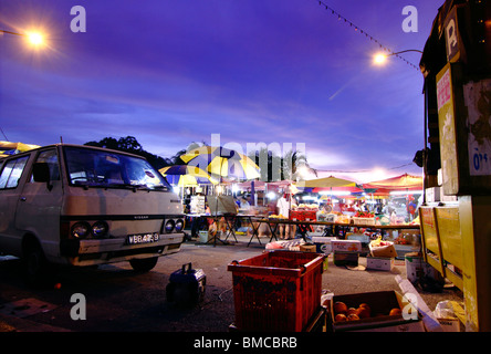 Un Malaysian pasar malam presso la Taman Megah, Selangor, Malaysia Foto Stock