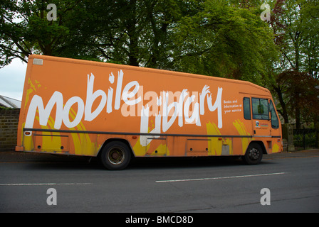 Libreria mobile a Huddersfield, West Yorkshire. Foto Stock