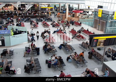 Sala partenze - Terminale 5 - Aeroporto di Heathrow - Londra Foto Stock