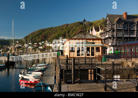 Regno Unito, Inghilterra, Devon, Dartmouth, stazione Ristorante al principale centro turistico molo Foto Stock