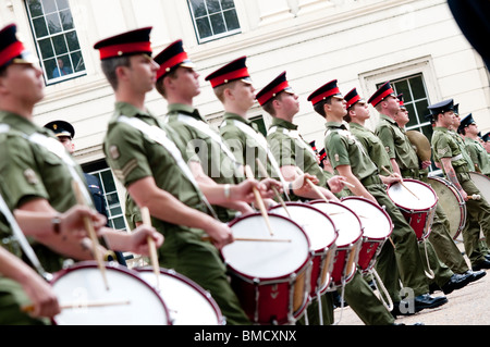 Tamburi di marching band Foto Stock