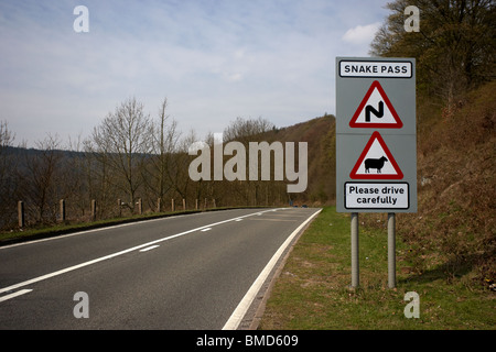 Segnale di avvertimento sulla a57 road snake pass peak district derbyshire England Regno Unito Foto Stock