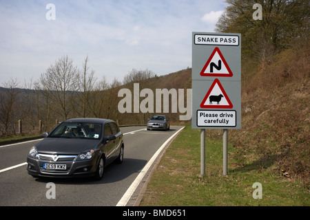 Segnale di avvertimento sulla a57 road snake pass peak district derbyshire England Regno Unito Foto Stock