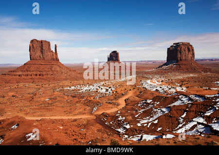 Monolito rosso formazioni rocciose alla Monument Valley, Arizona. Foto Stock