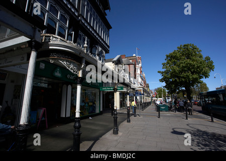 Rinnovato verande in stile vittoriano e pavimentazione lord street southport Merseyside England Regno Unito Foto Stock