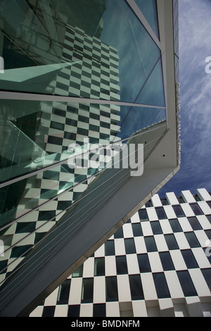 Il Bord Gáis teatro di energia (originariamente Grand Canal Theatre) è un performing arts venue, trova in Docklands di Dublino in Irlanda. Foto Stock