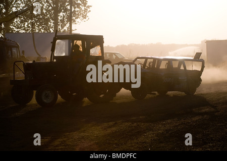 Fracassato smash smashing up crash crash crashing stock uk stockcars Stockcar Oval breve ovali racecar racecars circuiti di circuito Foto Stock