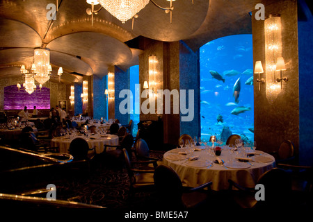 OSSIANO RISTORANTE ATLANTIS HOTEL raffinato acquario degli EMIRATI ARABI UNITI Foto Stock