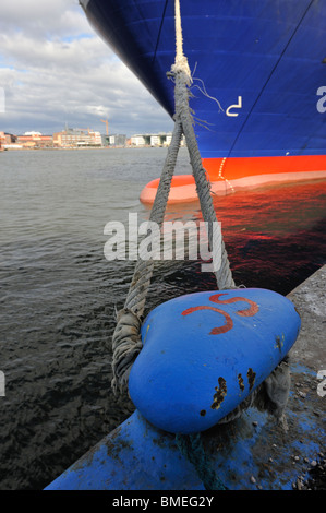 La Scandinavia, Svezia, Goteborg, vista di barca a vela ancorata sulla porta Foto Stock