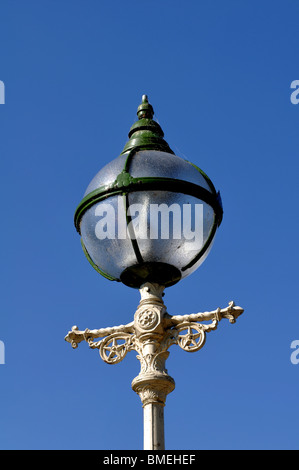 La Lampada sul ponte Victoria, Hereford, Herefordshire, England, Regno Unito Foto Stock
