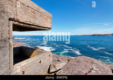 Il Cove batteria costiera a Rubha nan Sasan, parte del Loch pecora difese, Loch pecora, Wester Ross, Highland, Scotland, Regno Unito. Foto Stock