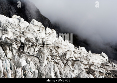 Strati di ghiaccio nel ghiacciaio Yulong, Yulong Naxi contea autonoma, Lijiang, nella provincia dello Yunnan in Cina Foto Stock