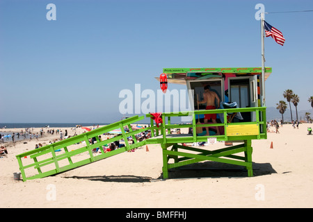 Lifeguard hut su una spiaggia della California Foto Stock