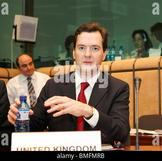 George Osborne, il Cancelliere dello Scacchiere, Gran Bretagna, in occasione della riunione del Consiglio dei ministri europeo 21.05.2010 Foto Stock