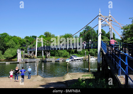 La Western ponte di sospensione, Teddington Lock, London Borough of Richmond upon Thames, Greater London, England, Regno Unito Foto Stock