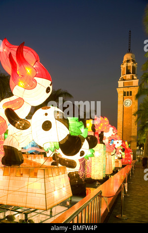 Grande luce Fuwa scultura, Tsim Sha Tsui, Kowloon, Hong Kong, Cina Foto Stock