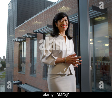 Andrea Jung, CEO di Avon Products Inc., presso il nuovo REGNO UNITO HQ a Northampton, 9-10-2009. Foto di John Robertson, © www.jr-foto.co Foto Stock