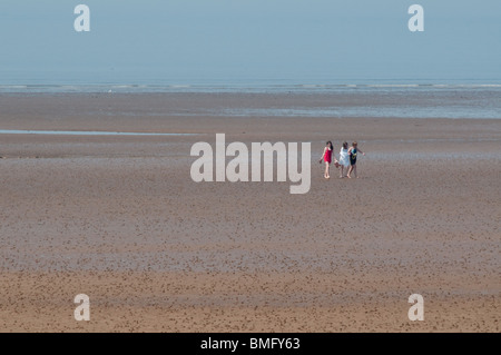 bambini sulla spiaggia Foto Stock