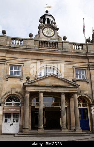 Facciata del burro Croce costruito nel 1744 fu la città buttermarket Broad Street Ludlow Shropshire REGNO UNITO Foto Stock