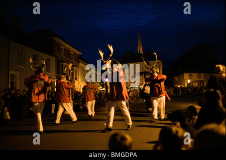 Morris Dancing in Thaxted e villaggi circostanti in North Essex, Gran Bretagna, Foto Stock
