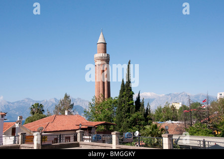 La Turchia Antalya - le scanalate o Reeded Minareto Yivli, minare Foto Stock