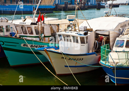 Barche da pesca in porto a Boulogne-sur-Mer, Pas-de-Calais, Francia Foto Stock