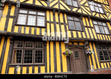 Graticcio & daub metà edificio con travi di legno su Broad Street Ludlow Shropshire REGNO UNITO Foto Stock