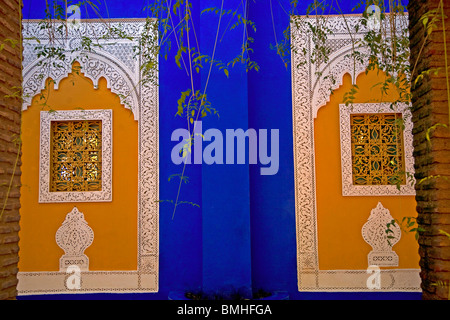 Il Jardins Majorelle, o Giardini di Majorelle, a Marrakech, Marocco era precedentemente di proprietà di fashion designer Yves Saint Laurent. Foto Stock