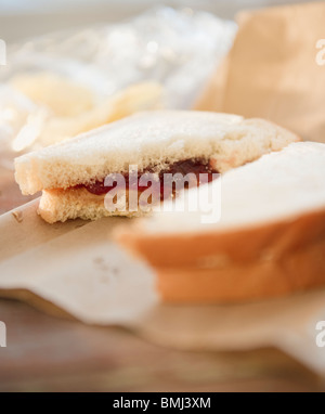 Burro di arachidi e sandwich di gelatina Foto Stock