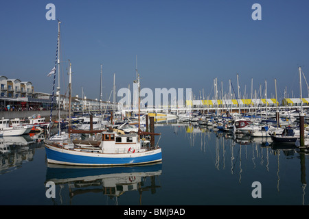 Una delle (17) immagini in Brighton Marina set. vari verticale e orizzontale di immagini di ponderare, si prega di godere. Foto Stock