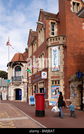 Regno Unito, Inghilterra, Devon, Brixham, Strada Nuova, Heritage Museum nella ex stazione di polizia Foto Stock